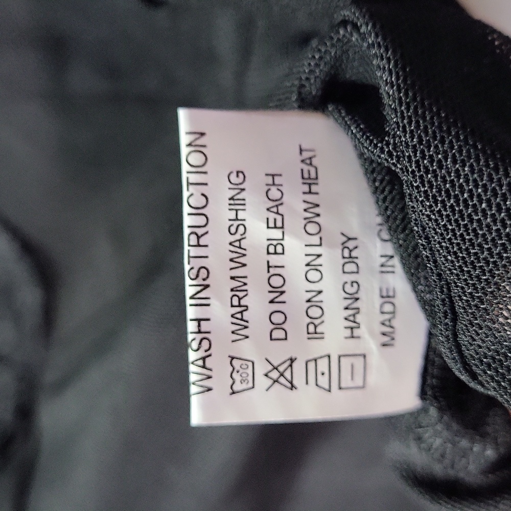 Avanova Women's NWOT Black Sheer Mesh Long Sleeve Crop Top Size Small - Picture 10 of 10
